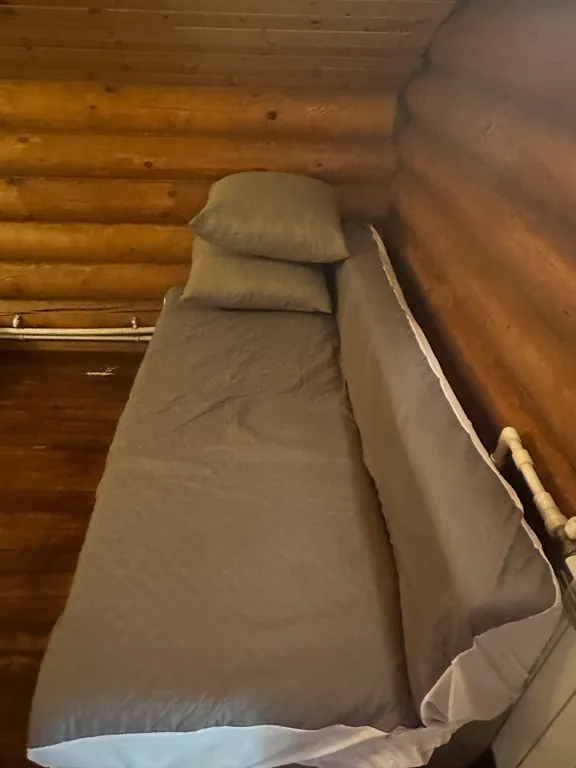 Дом в сосновом бору на озере