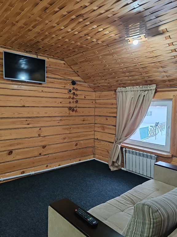 Второй этаж-студия в двух этажном доме