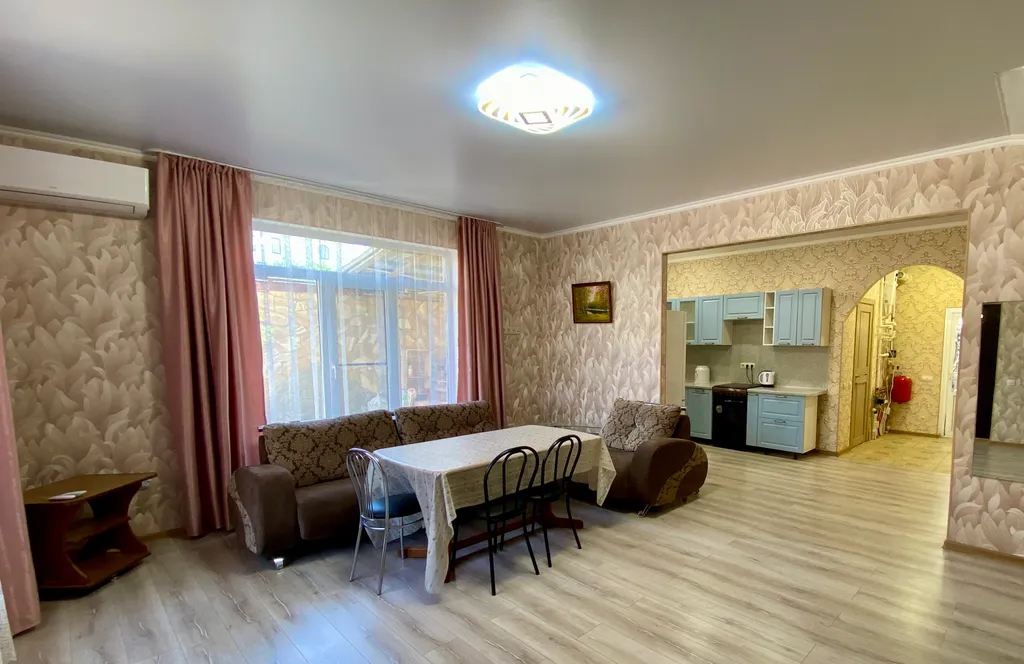 Коттедж Коттедж Уютный таунхаус в Геленджике — Геленджик