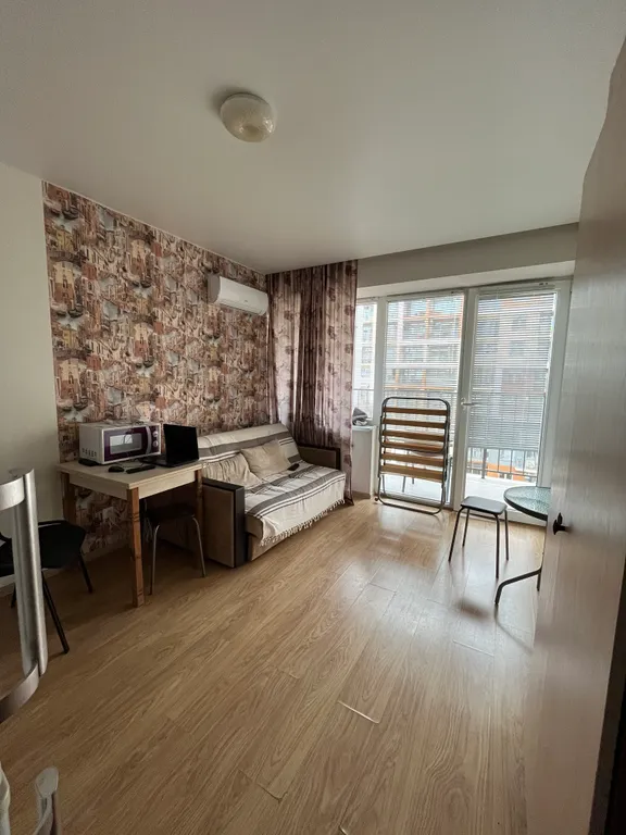 Студия с видом на море и закат