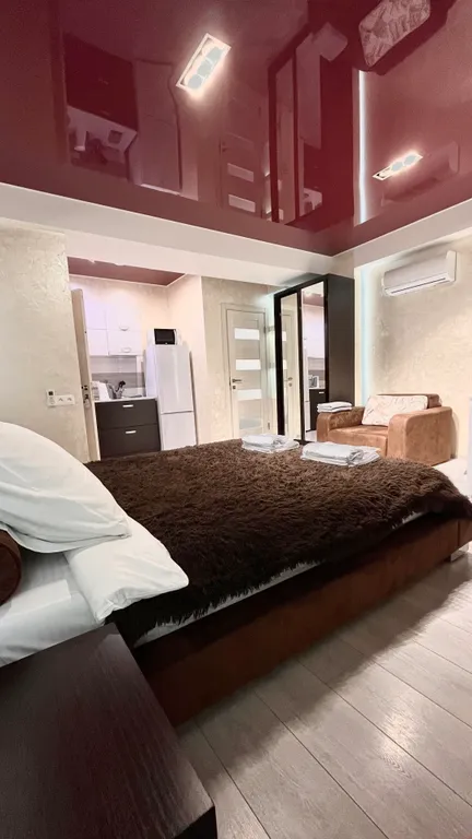 Апартаменты с бассейном на крыше дома