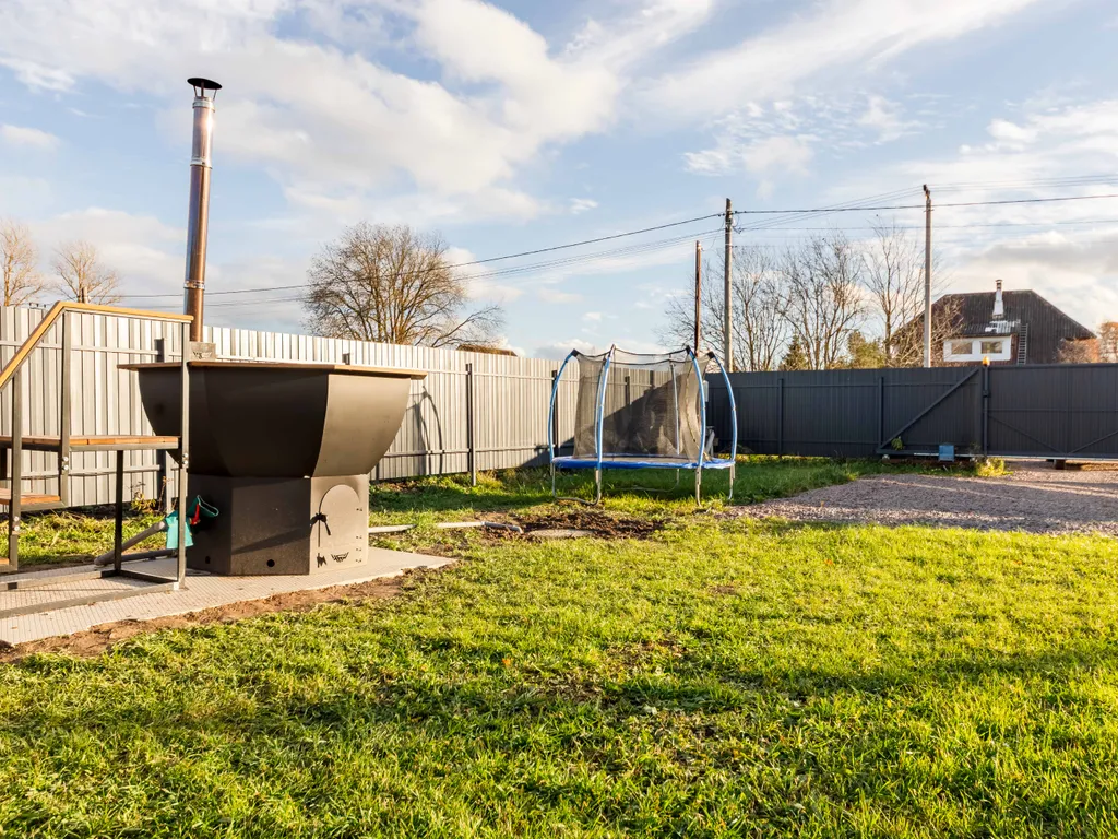 Коттедж Уютный современный дом с чаном вблизи елового леса — Черемыкино