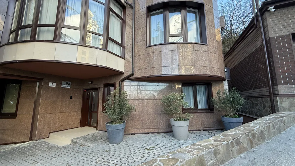 Апартаменты в приморском парке, Ялта