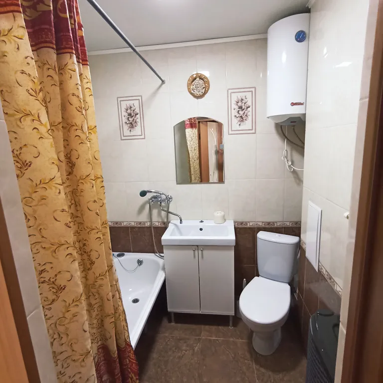 Квартира Уютная просторная квартира-студия в центре — Адлер