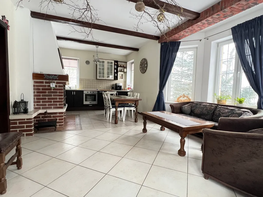 Коттедж с отдельным входом и видом на сад