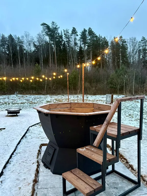 Дом с чаном у леса