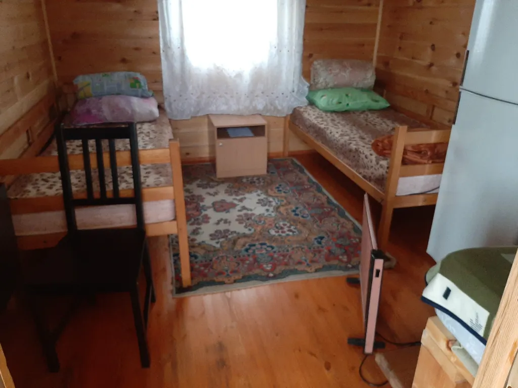 Квартира Комната — аренда посуточно в Ая