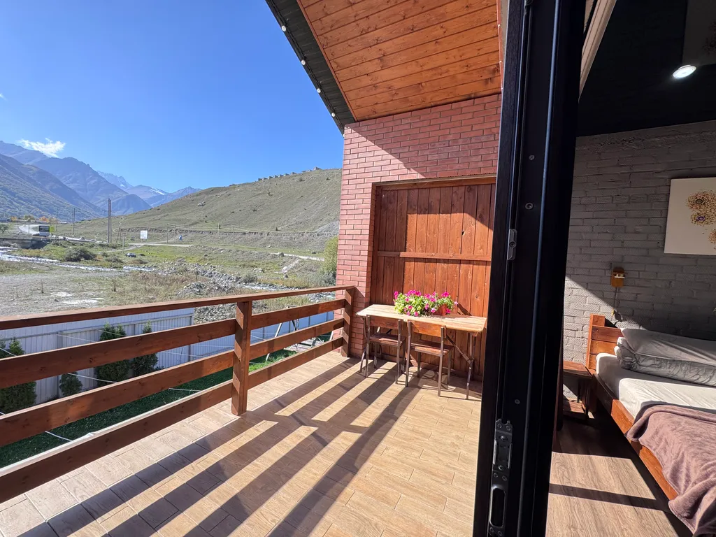 Уютный дом с видом на горы и тёплым бассейм fiagdonrelax