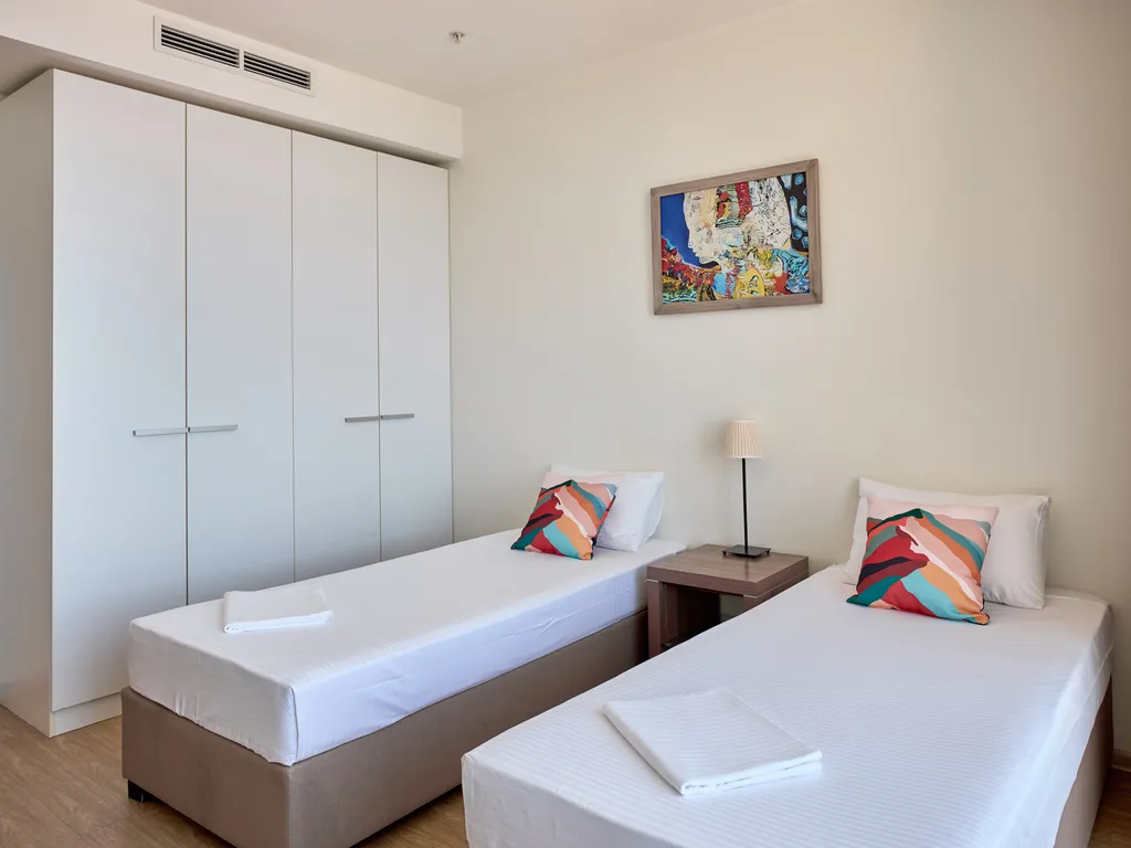 Брэвис Делюкс ЛаМар (3-х комнатные апартаменты) с панорамным видом на