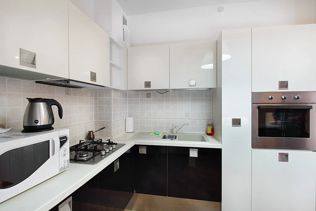 Центр, трёхкомнатные апартаменты у жд вокзала