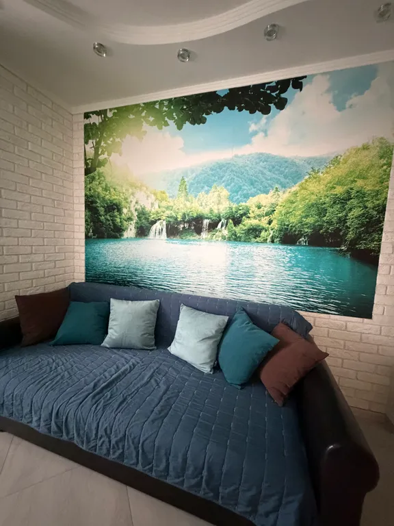 Шикарная двухкомнатная квартира с кузней- гостиной с видом на лес