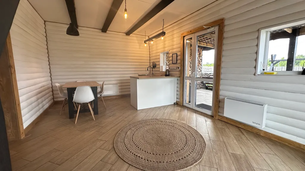 Уютный домик с баней и горячей купелью