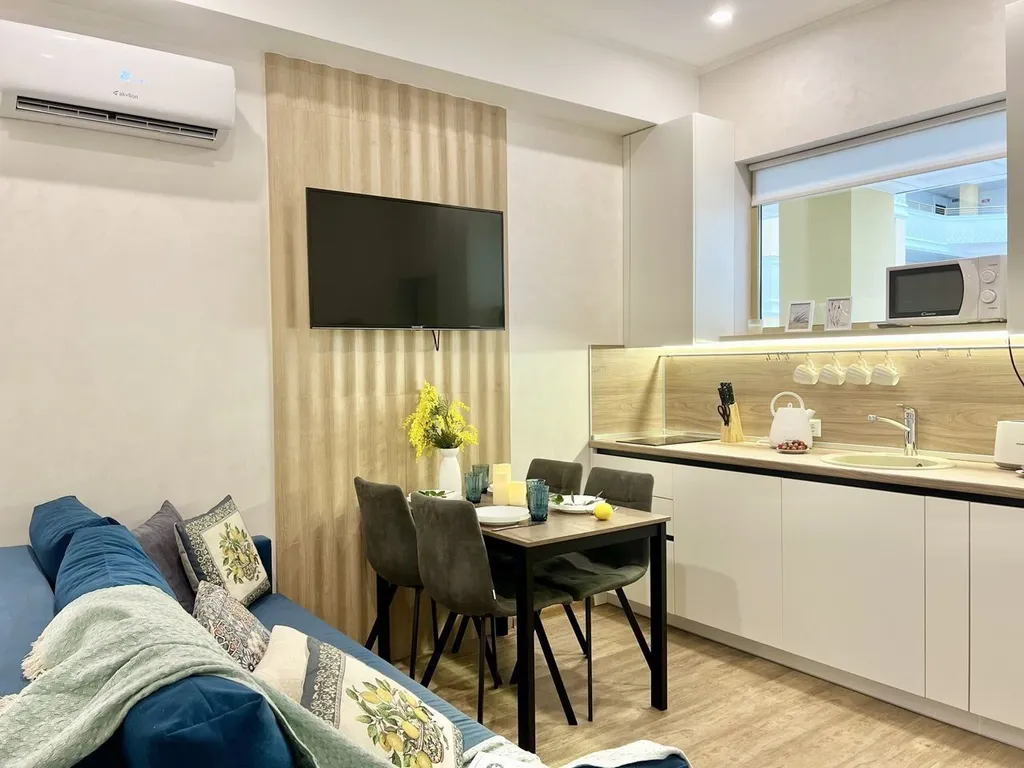 Уютная двухкомнатная квартира с шикарным видом в Гурзуфе