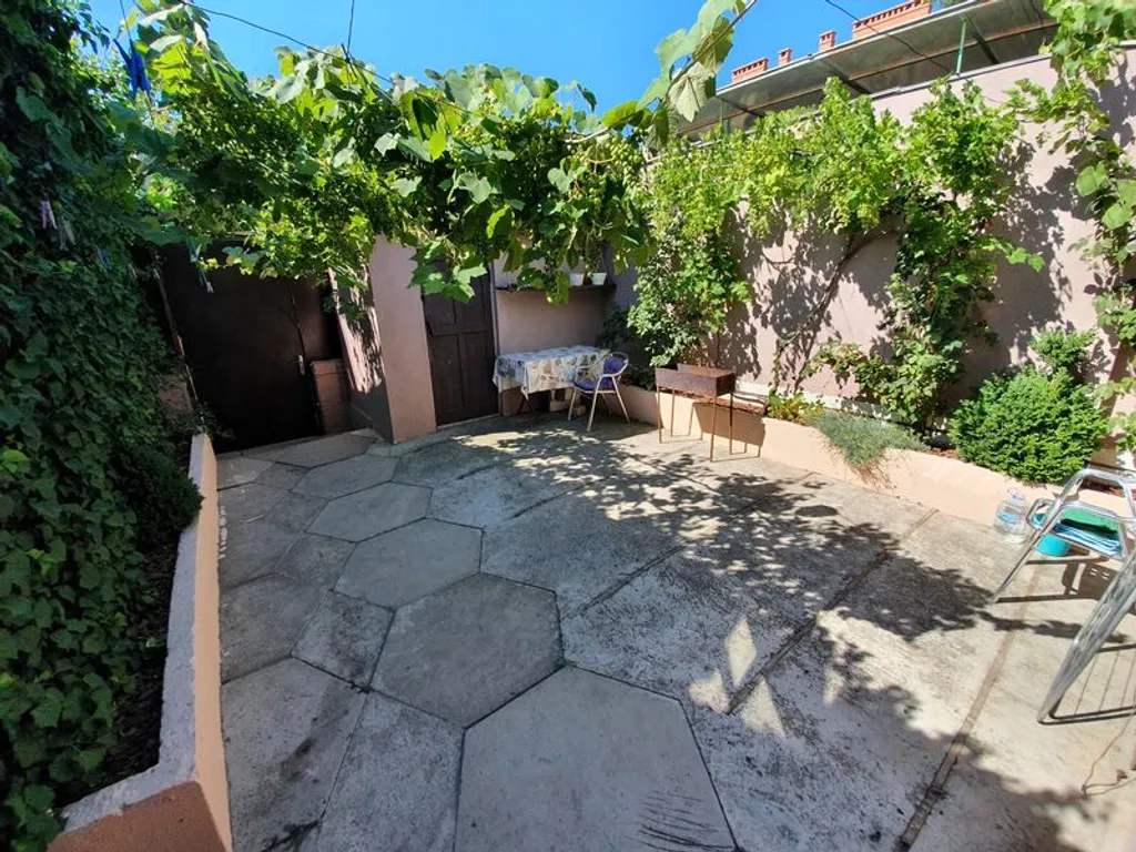 Просторный двухкомнатный дом в санаторной зоне