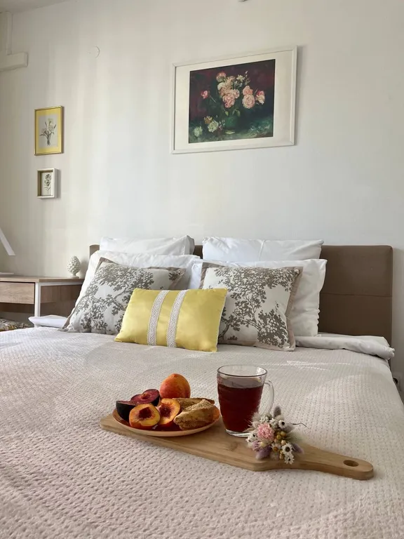 Интеллигентная квартира рядом с Цыба