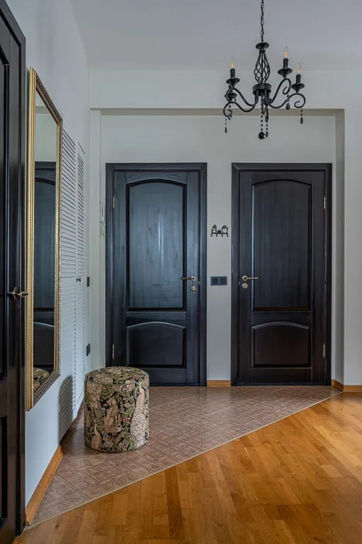 Квартира Просторная квартира бизнес-класса с винтажным интерьером в центре — Екатеринбург