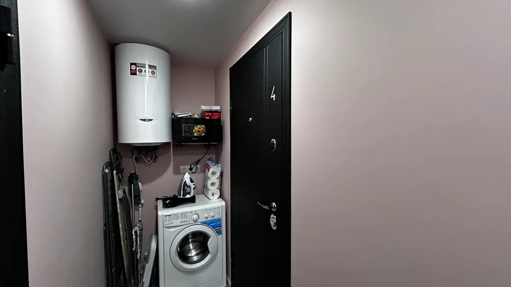 Рядом с метро Заельцовская