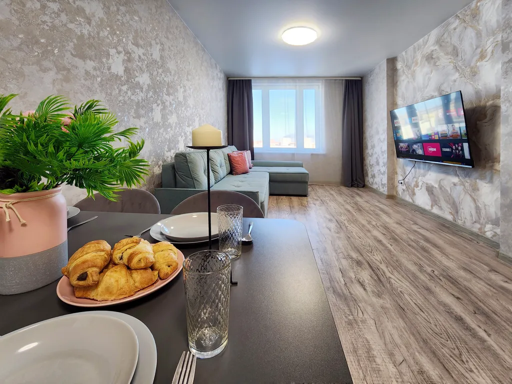 3-комнатная на Взлетке возле ТРЦ Планета