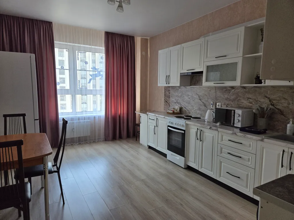 Большая квартира на Ленинградской