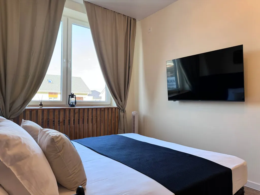 Апартамент в спальном районе с велосипедами