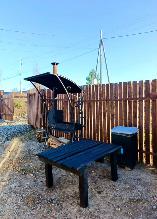 Дом с террасой и видом на закат