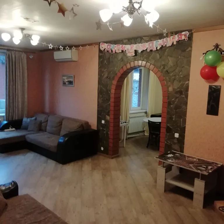 Коттедж под дубом