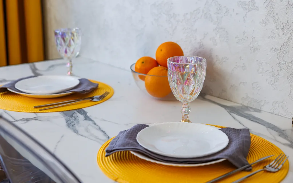 Уютная кино-студия с проектором