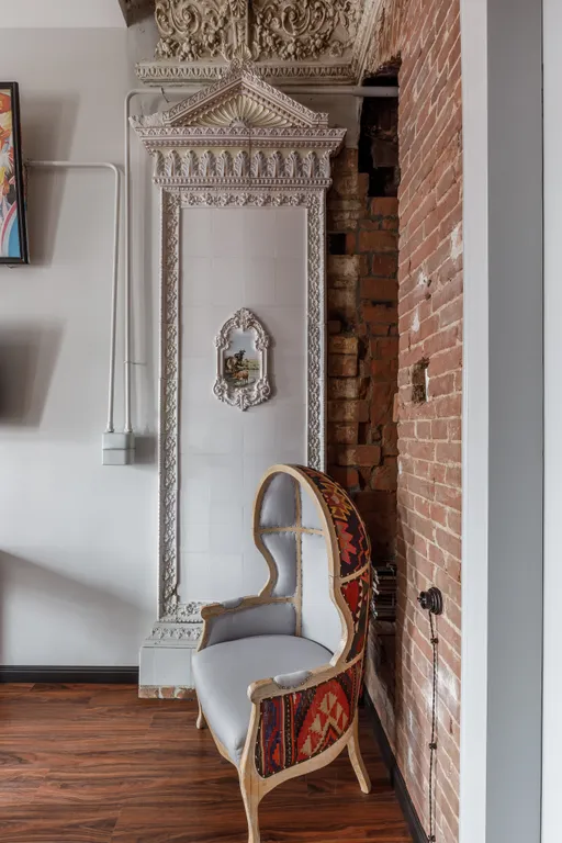 Высокий лофт в центре напротив Мариотт