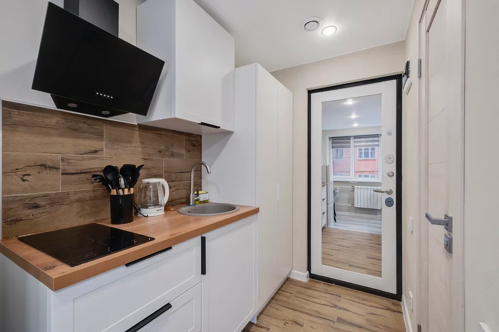 Студия напротив медицинского центра