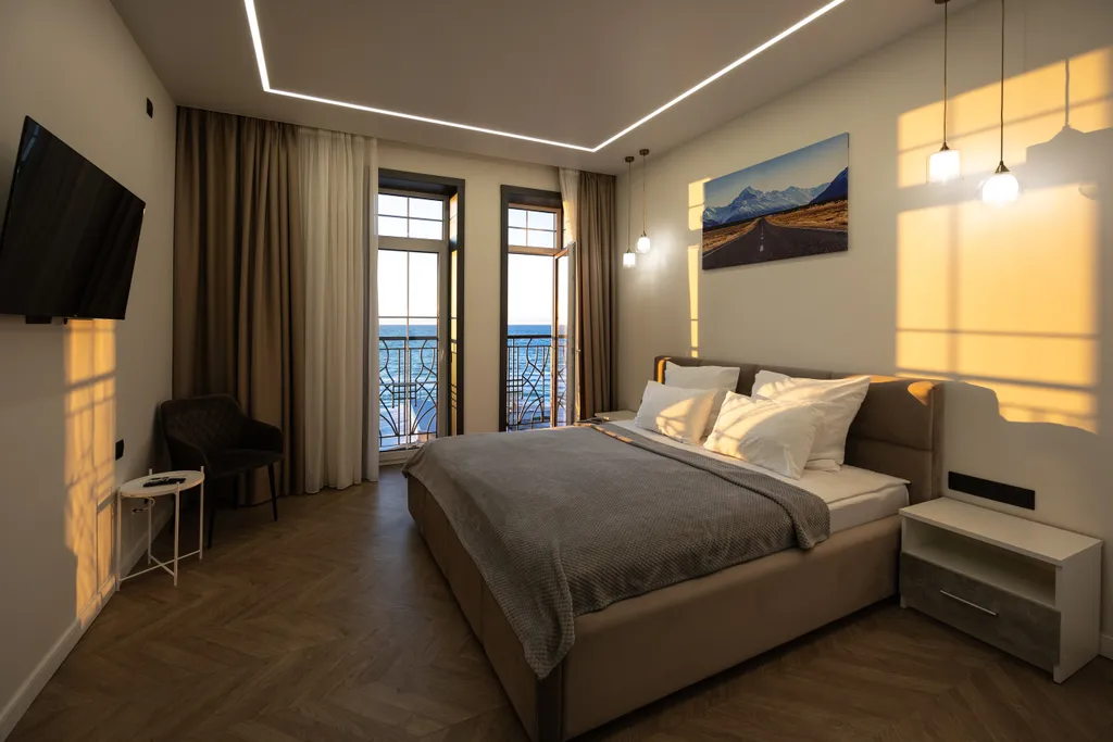 Дизайнерский апартамент с видом на море