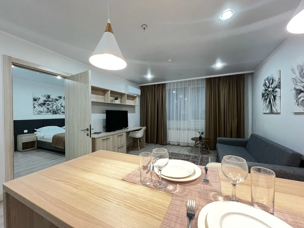 Yes apart у Ботанического сада