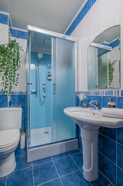 Шикарная 3-комнатная квартира с дизайнерским ремонтом в центре