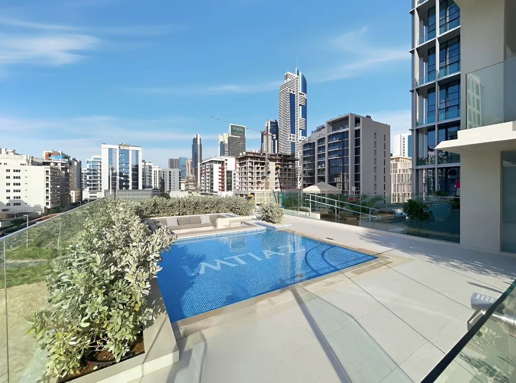 Дизайнерские апартаменты с бассейном на крыше