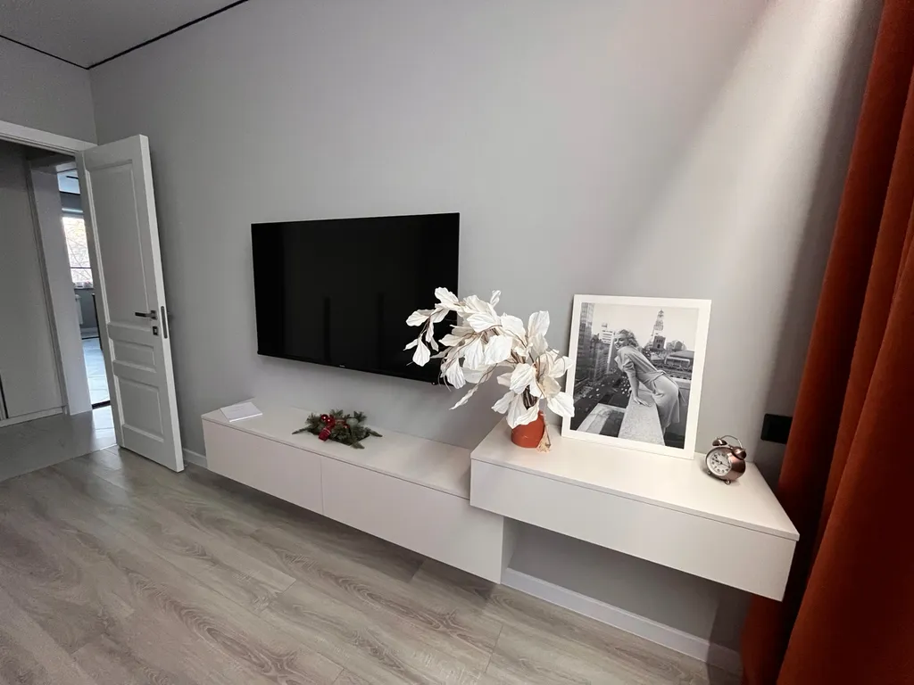 2 комнатная квартира с дизайнерским ремонтом