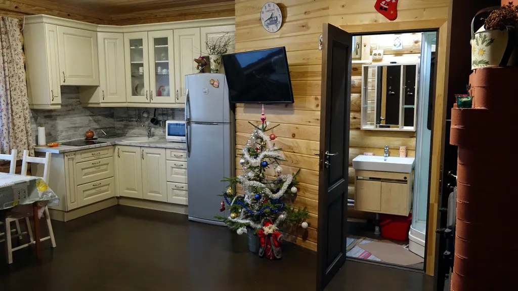 Фиалковый дом на Ладоге