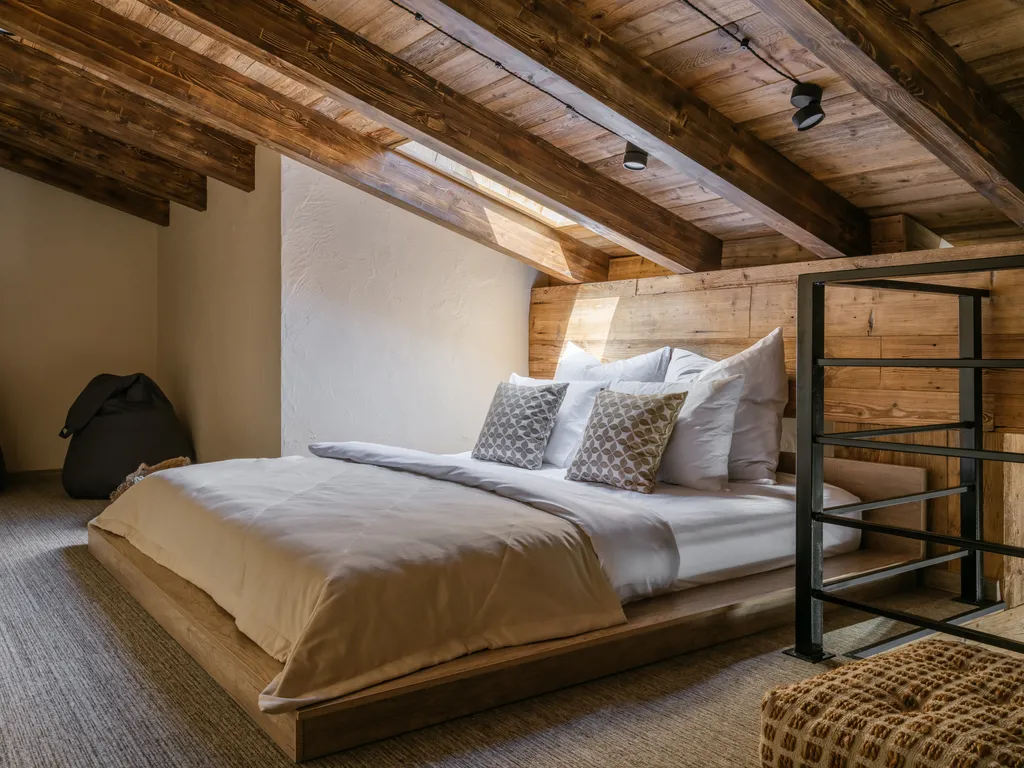 Элитное шале для 12 гостей с джакузи и сауной