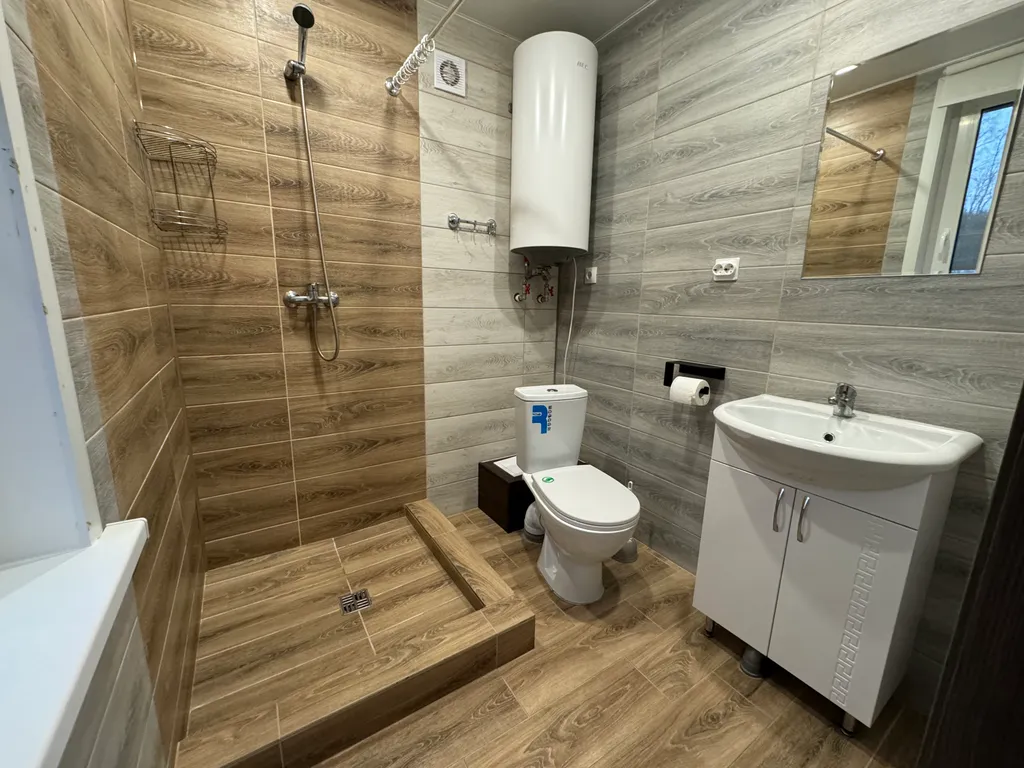 Дом рядом с озером в Карелии