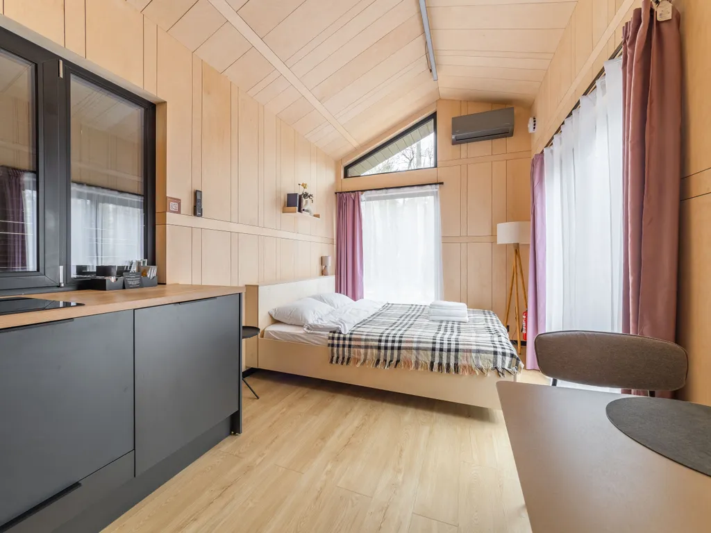 Коттедж Уютный дом в лесу для 2-х с купелью фурако и мангалом — Глубокое (Каменногорское г/п)