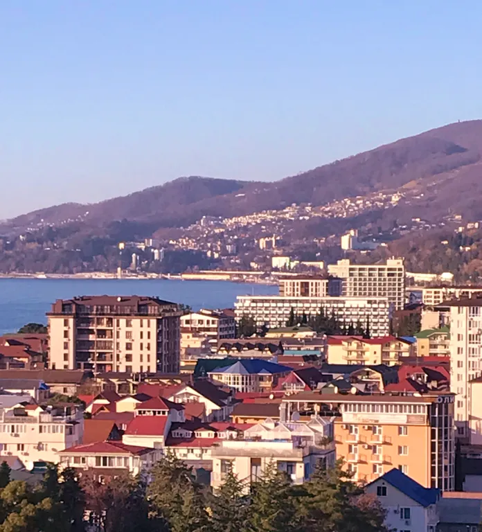 Красивый вид на море и горы в 5 минутах от пляжа