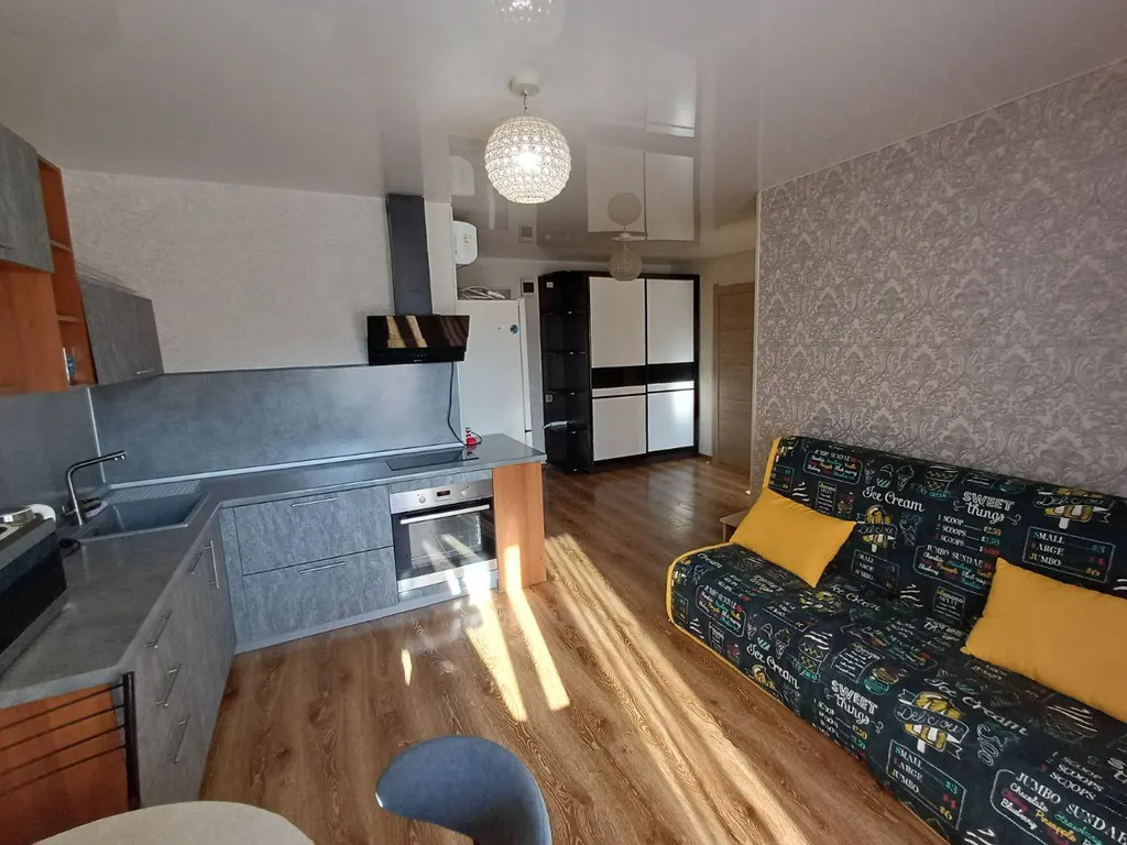 3-х комнатная квартира на Заре