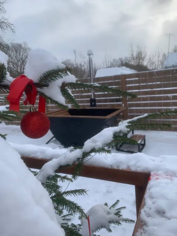 Уютный дом рядом с лесом и речкой