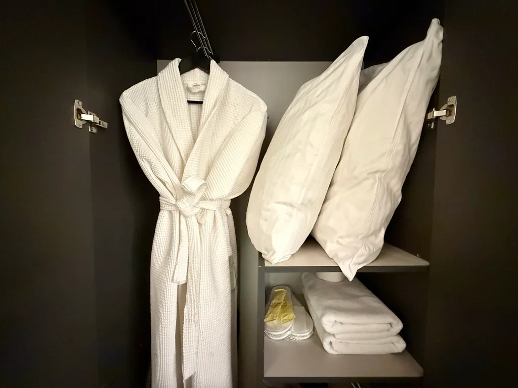 Дизайнерская студия с видом на реку