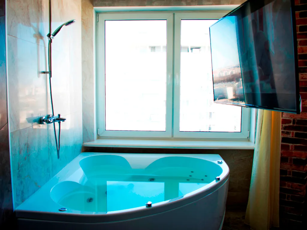 Квартира Квартира JACUZZI-LOFT 55*SmartTV KingSize-кровать Кухня Панорамный вид — Минск