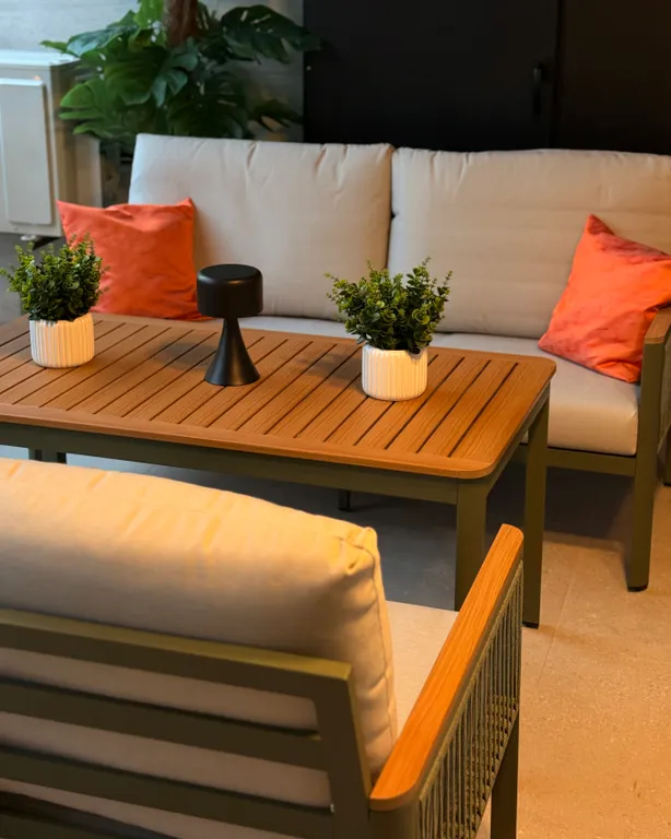 Persimmon, europe square - historic city center