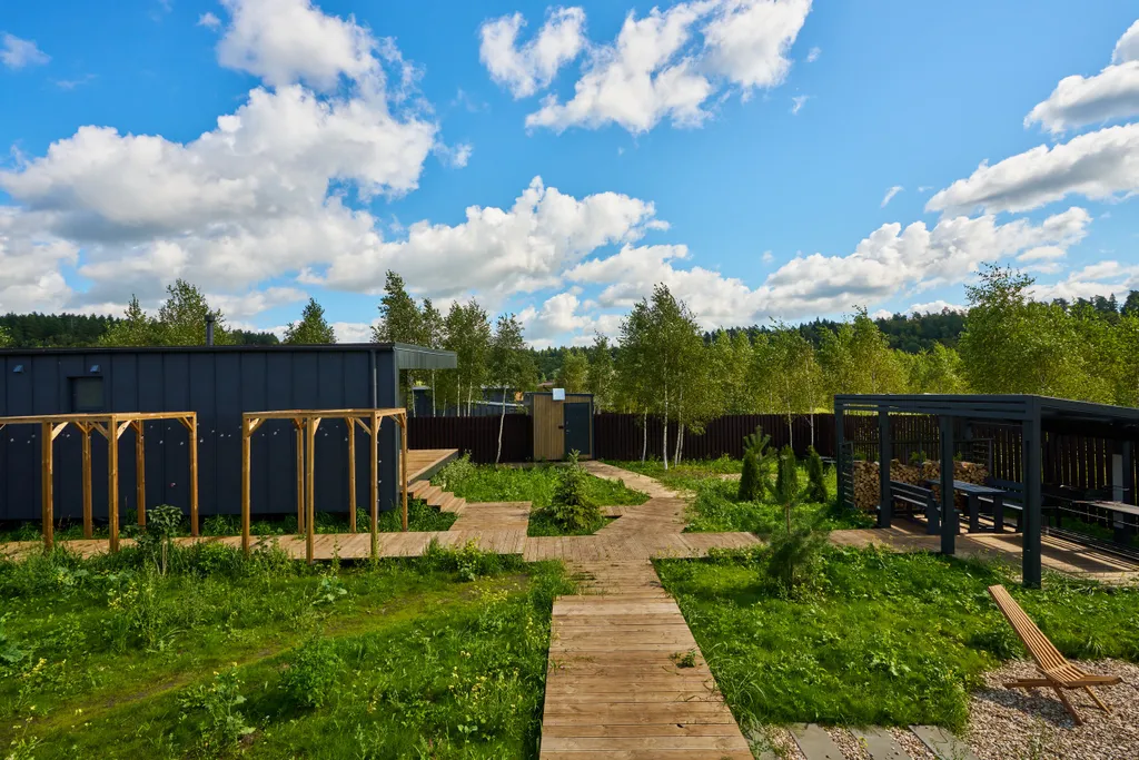 Коттедж Домик у реки в окружении сосен с камином, сауной и чаном — Семеновское