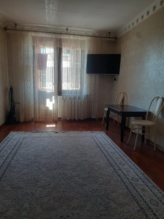 Двухкомнатная квартира рядом с парком и морем