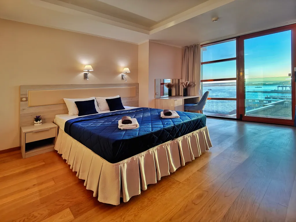 Видовая квартира в Золотой Бухте