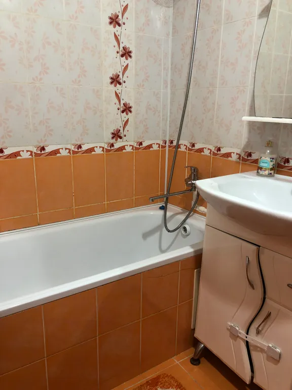 Светлая, уютная квартира в тихом районе с большой лоджией