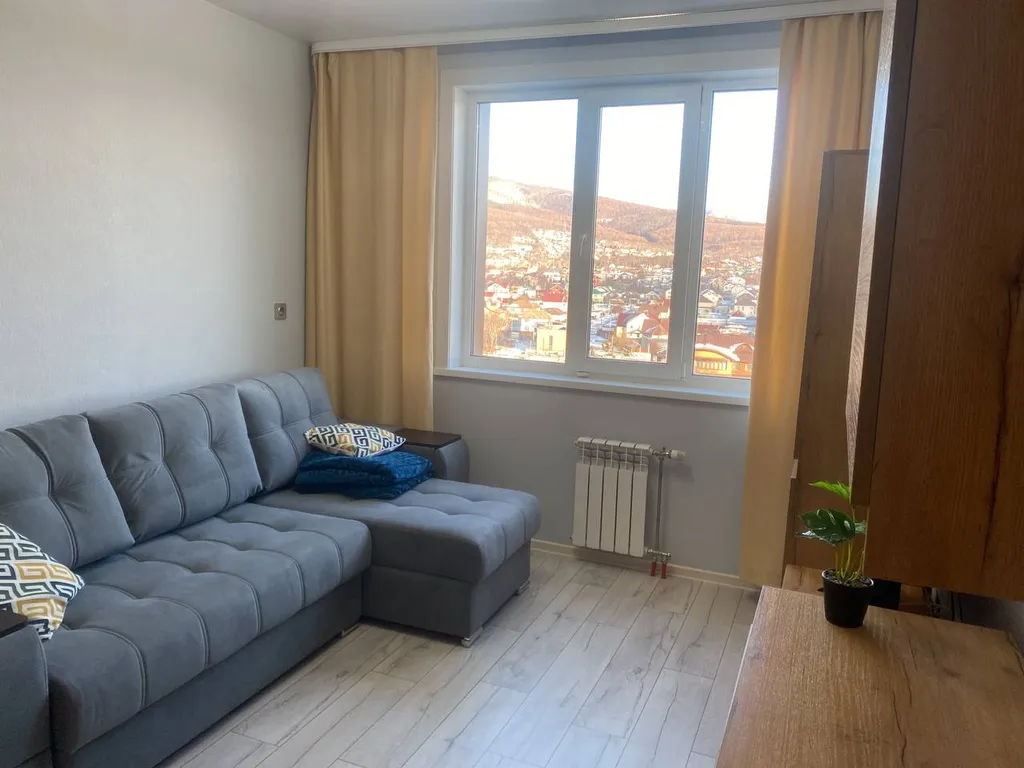 Квартира у Сити-молла с видом на рассвет и горы