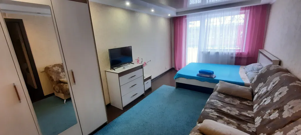 Отличная однокомнатная квартира в центре города — аренда посуточно в Новокузнецк